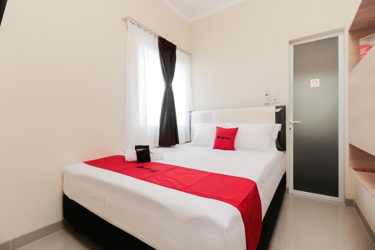 Reddoorz Near Soekarno Hatta Airport Ξενοδοχείο Τάνγκερανγκ Εξωτερικό φωτογραφία